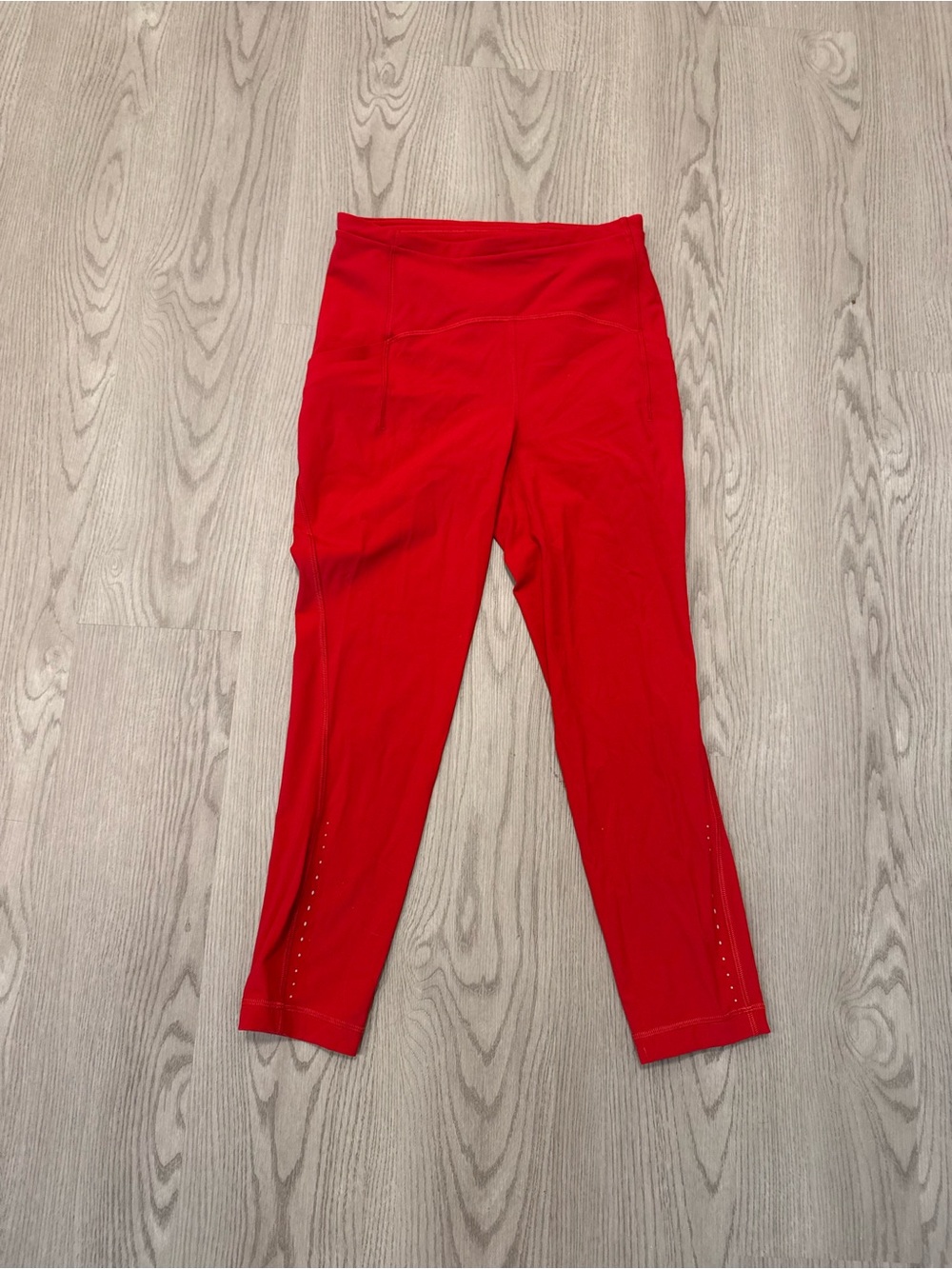 Lulu Lemon Red High-Waist Athletic Leggings with pockets